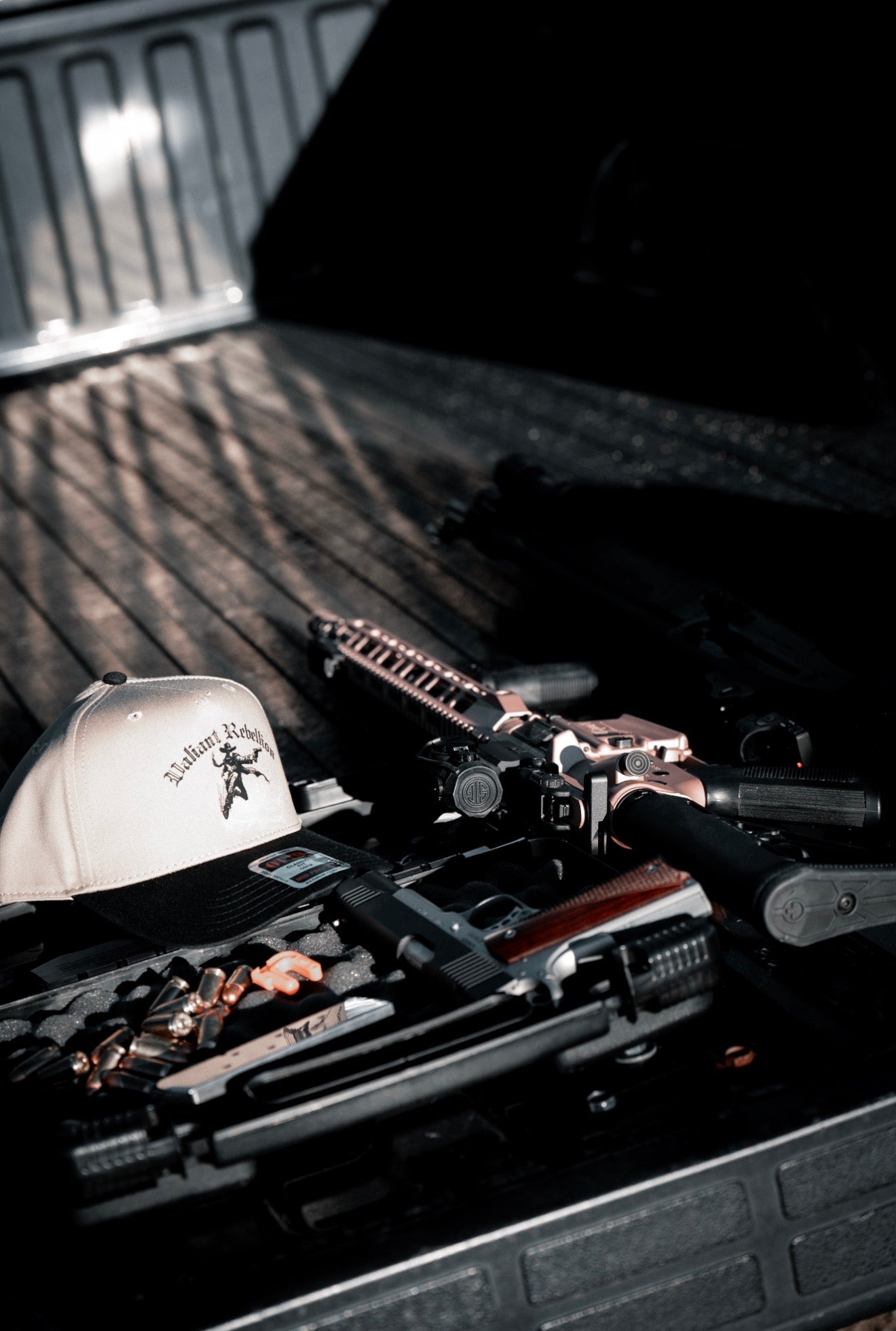 Gunslinger Trucker Cream x Black