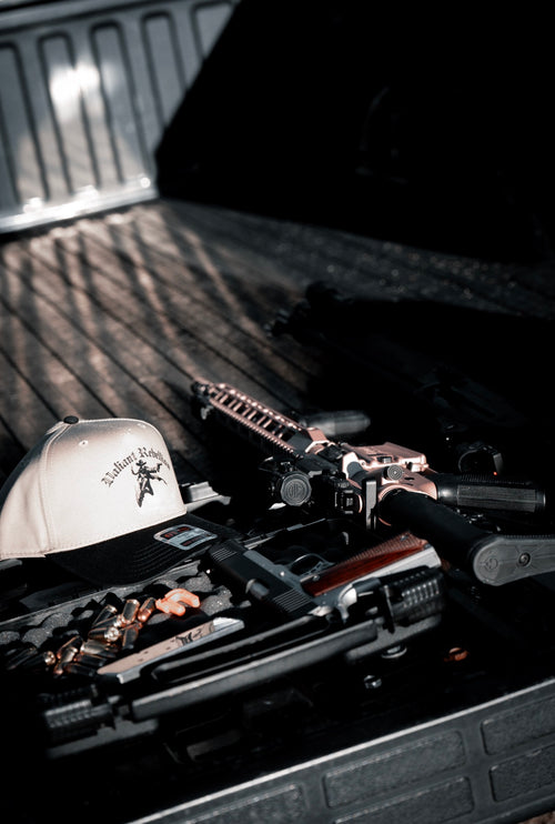 Gunslinger Trucker Cream x Black