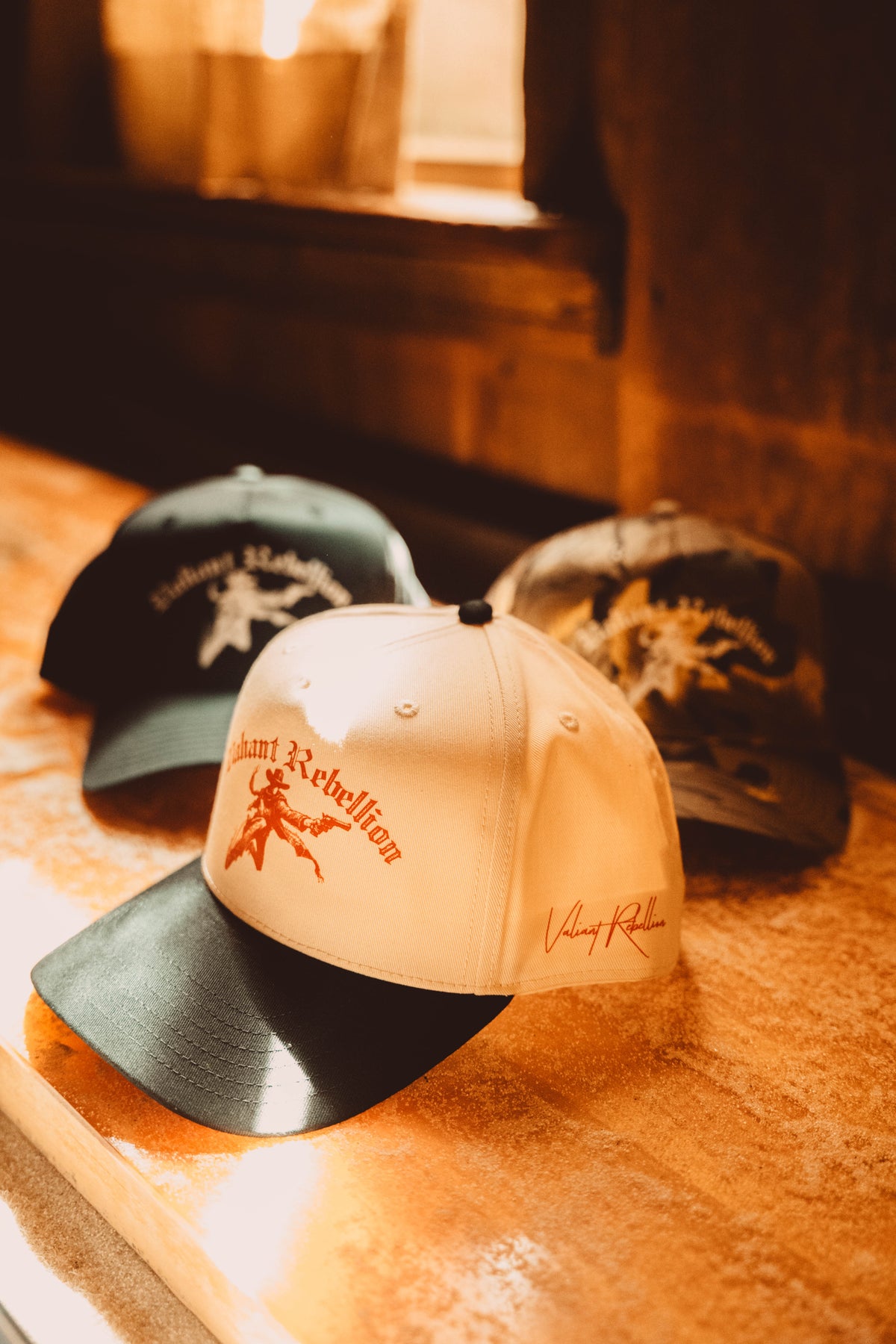 Valiant Trucker Creme x Red